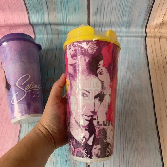 Selena 25 anniversary reusable cups (set of two) - Picture 8 of 10